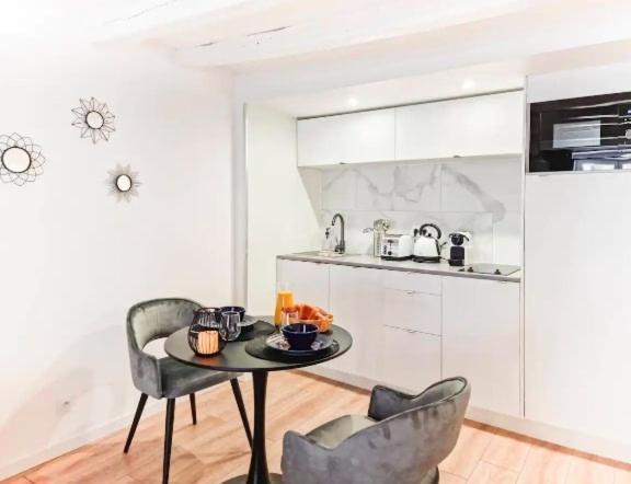 Majord'Home Spa 4*-L'Elegance-Balneo Vieille Ville Анси Экстерьер фото